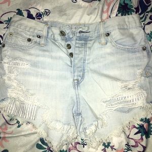 Super cute American Eagle shorts!